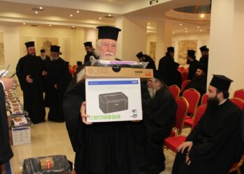 Παράδοση φορητών ηλεκτρονικών υπολογιστών και εκτυπωτών από το Ι.Π.Ε. σε κληρικούς της Εκκλησίας των Σερρών
