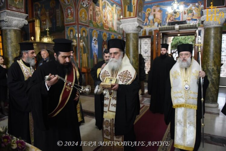 Κατάθεση Λειψάνου του Οσίου Αθανασίου Χαμακιώτου στον Μητροπολιτικό Ναό της Άρτας