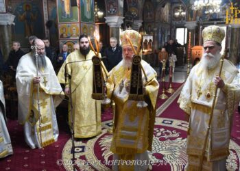 Δισαρχιερατική Θεία Λειτουργία στον Μητροπολιτικό Ναό  Άρτας