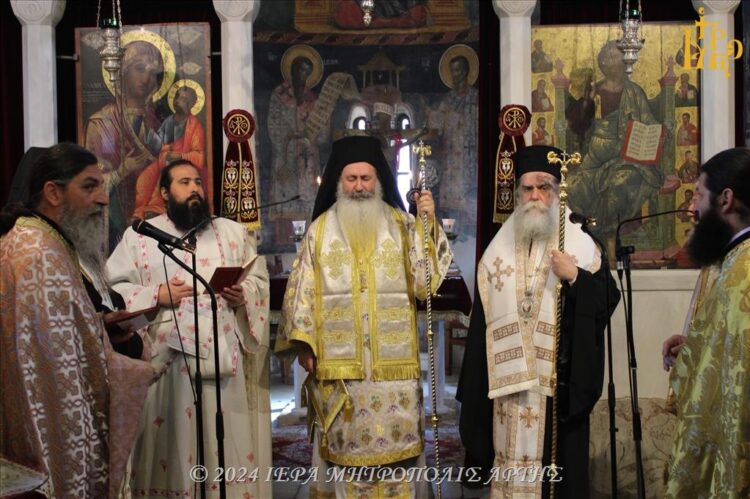 Ο Μητρ. Κεφαλληνίας Δημήτριος ελειτούργησε στην Αγία Θεοδώρα Άρτης