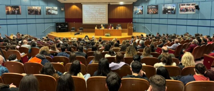 Επίδοση Τόμων για την Τουρκοκρατία και την Επανάσταση του 1821 στα Σχολεία της Μαγνησίας