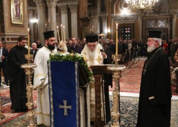 Αρχιεπίσκοπος: Οι ύμνοι προς την Παναγία είναι οι ρίζες που μας ενισχύουν