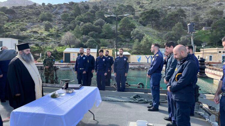 Λείψανα της Οσίας Γαβριηλία μετέφερε στην ΥΝΤΕΛ και στην Κ/Φ Μαχητής ο π. Αλέξιος