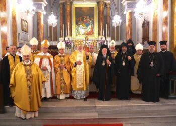 Ο Οικουμενικός Πατριάρχης παρέστη σε λειτουργία για την επέτειο εκλογής του Πάπα Φραγκίσκου