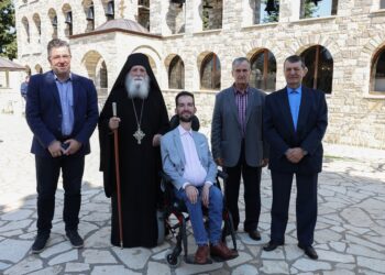 Ο Ευρωβουλευτής της ΝΔ κ. Στέλιος Κυμπουρόπουλος στο μοναστήρι του Τρικόρφου Φωκίδος