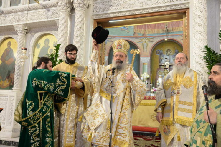 Πατρῶν Χρυσόστομος: «Παιδί μου, νά φέρῃς μέ καύχηση τό τιμημένο καί ἒνδοξο ράσο»