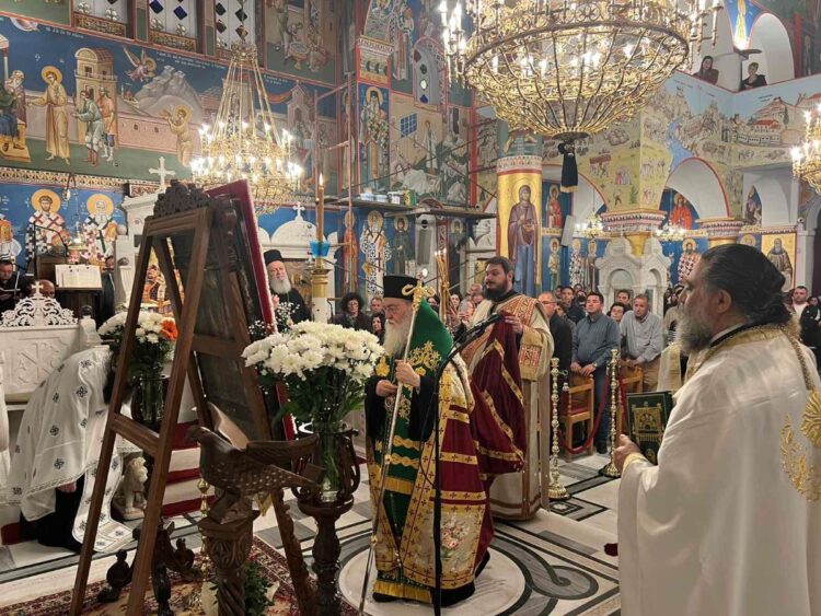 Ο ΑΚΑΘΙΣΤΟΣ ΥΜΝΟΣ ΣΤΗΝ ΙΕΡΑ ΜΗΤΡΟΠΟΛΗ ΧΑΛΚΙΔΟΣ