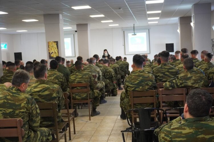 Επίσκεψη του Μητροπολίτου Δημητριάδος στο Στρατόπεδο «Γεωργούλα»