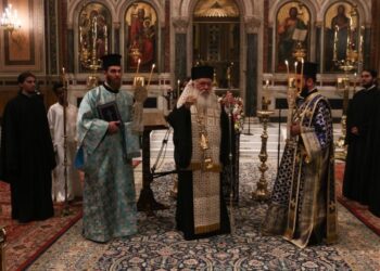 Η ακολουθία του Ακαθίστου Ύμνου στη Μητρόπολη Αθηνών