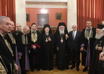 Πατριάρχης και Αρχιεπίσκοπος στην αναγόρευση του ομ. Καθ. Βλάσιου Φειδά σε Επίτιμο Καθ. του ΕΚΠΑ
