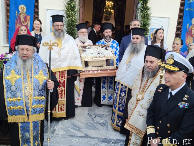 Μεγαλοπρεπής υποδοχή του Ιερού Λειψάνου του Αγίου Νικολάου στην Αγία Βαρβάρα Αττικής