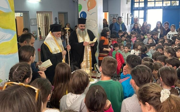 Kοντά στους νέους και τα παιδιά ο Μητρ. Καλαβρύτων και Αιγιαλείας Ιερώνυμος