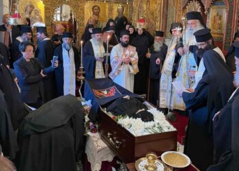 Ο Αρχιεπίσκοπος Κύπρου στην εξόδιο Ακολουθία της Ηγουμένης Αρχαγγέλου Μιχαήλ Αναλυόντα Μαριάμ μοναχής