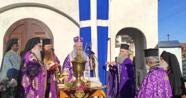 Θυρανοίξια Παρεκκλησίου του Αγ. Λαζάρου από τον Μητροπολίτη Κίτρους Γεώργιο