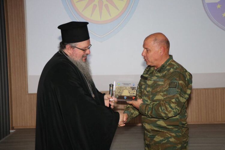 Επίσκεψη και ομιλία του Μητρ. Λαρίσης στο Στρατόπεδο της 1ης Στρατιάς