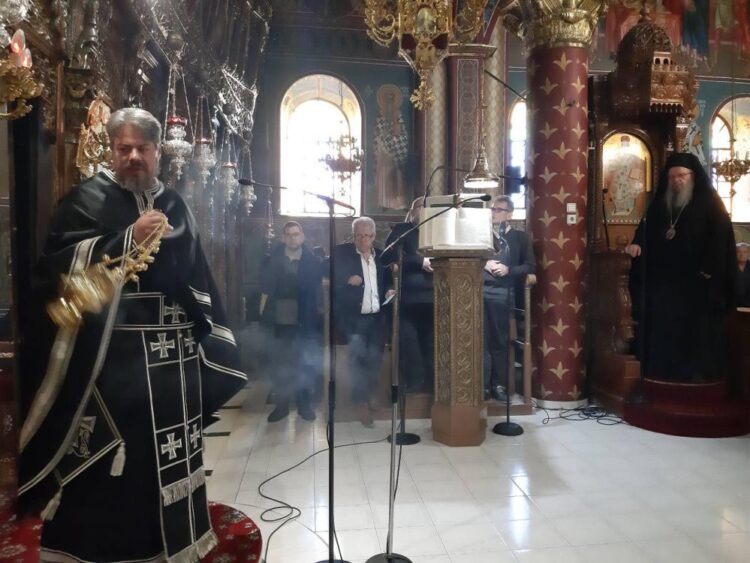 Ο Μητρ. Λαρίσης χοροστάτησε στην Προηγιασμένη Θεία Λειτουργία στη Χάλκη