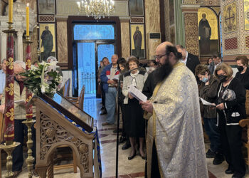 π. Νικόλαος Βουρλάκος: Η Παναγία αφιέρωσε ότι σπουδαιότερο είχε, την αγνότητα Της, στον Χριστό και μετά την γέννηση Του