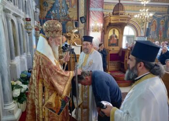 Χειροθεσία Αναγνώστη από τον Μητροπολίτη Kορίνθου