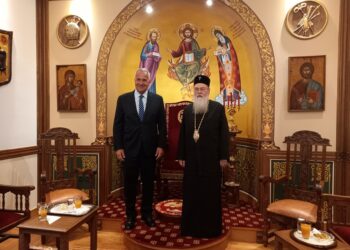 Ο Υπουργός Επικρατείας ξεκίνησε την περιοδεία του στην Κορινθία από το Επισκοπείο