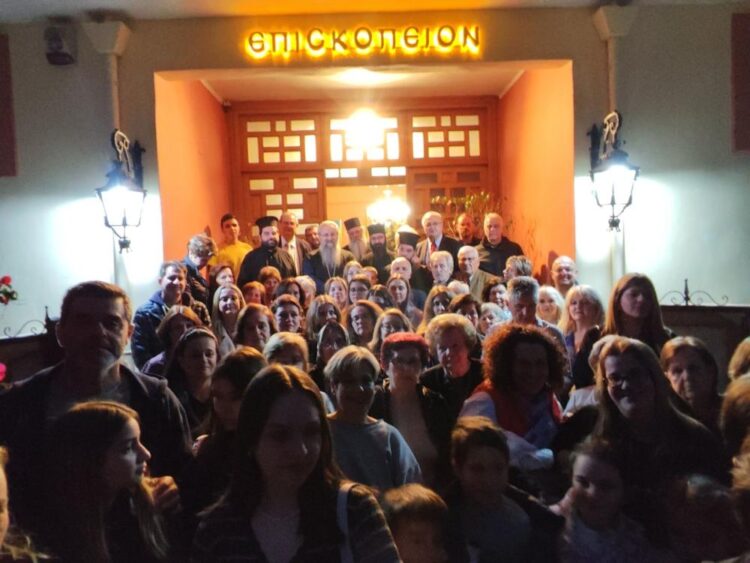 Ευλαβικό προσκύνημα Λαμιέων στην «Κυρά Φανερωμένη» της Λευκάδος