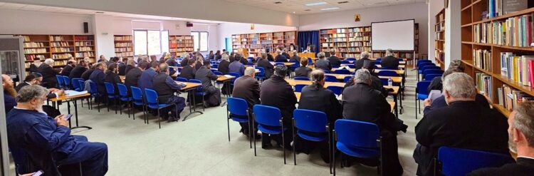 Ιερατική σύναξη για την κατήχηση των ενηλίκων στον Βόλο