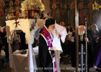 Εσπερινός Αποκαθηλώσεως στην Παρηγορήτισσα Άρτης