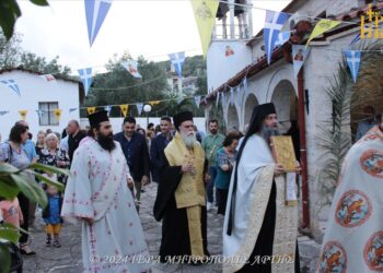Εσπερινός Μετακομιδής Λειψάνων Αγίου Νικολάου στην Λιμίνη Άρτης