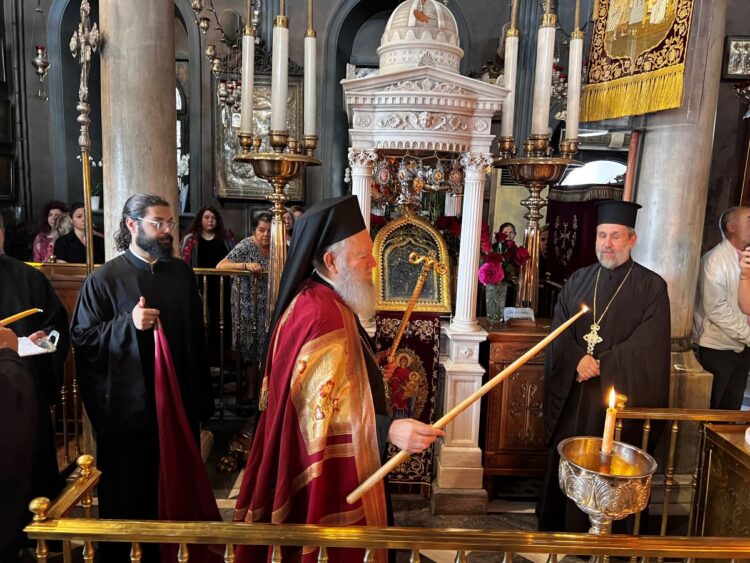 ΤΟ ΠΡΟΣΚΥΝΗΜΑ ΤΩΝ ΧΑΛΚΙΔΕΩΝ ΣΤΗΝ ΜΕΧΑΛΟΧΑΡΗ ΤΗΣ ΤΗΝΟΥ