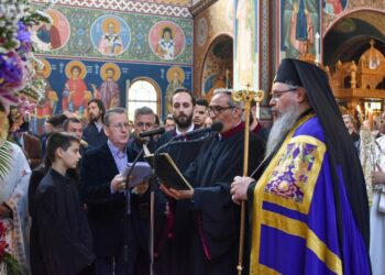 Η Αποκαθήλωση στον Ιερό Μητροπολιτικό Ναό Αγίου Αχιλλίου Λαρίσης