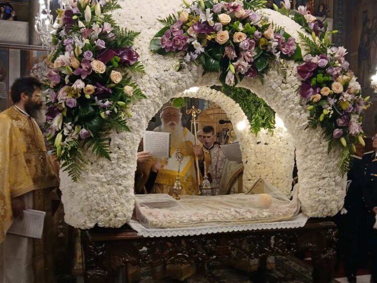 Βαθειά κατάνυξη στην συνάντηση των Επιταφίων στον Βόλο