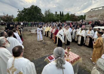 Ο Εσπερινός στην αρχαία Βασιλική του Αγίου Αχιλλίου