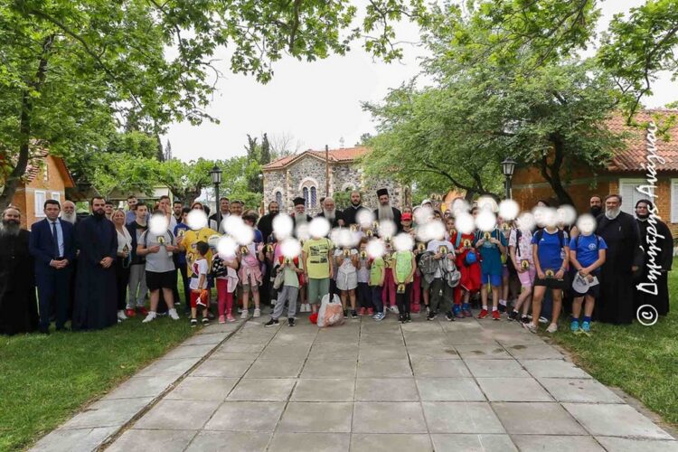 Ο Αρχιεπίσκοπος στο Κατασκηνωτικό Κέντρο της Ι.Μ. Φθιώτιδος