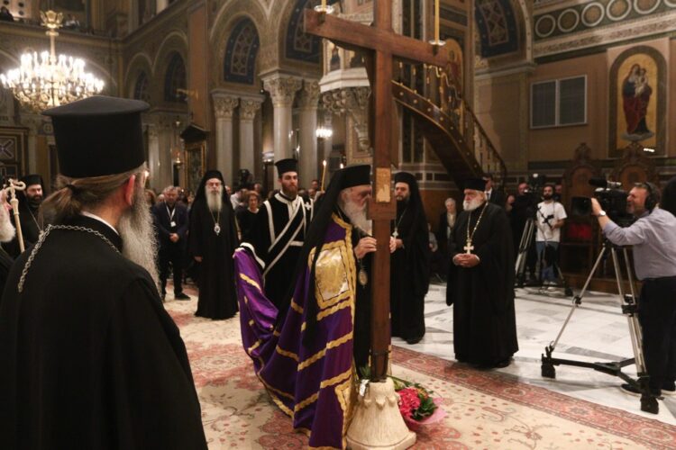 Η Ακολουθία των Παθών του Κυρίου στον Ιερό Μητροπολιτικό Ναό Αθηνών