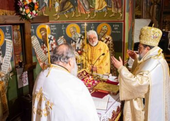 Η πρώτη Ανάσταση στην Ιερά Μητρόπολη Μεσσηνίας