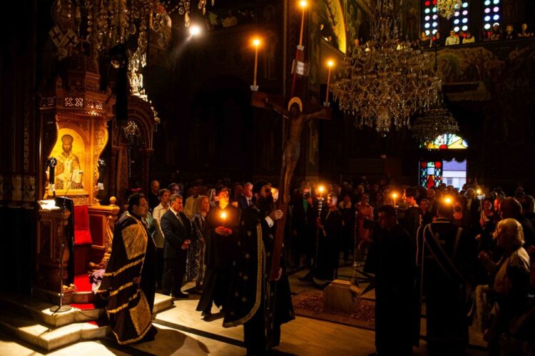 Η Ακολουθία των Αχράντων Παθών στο Μητροπολιτικό Ναό της Καλαμάτας