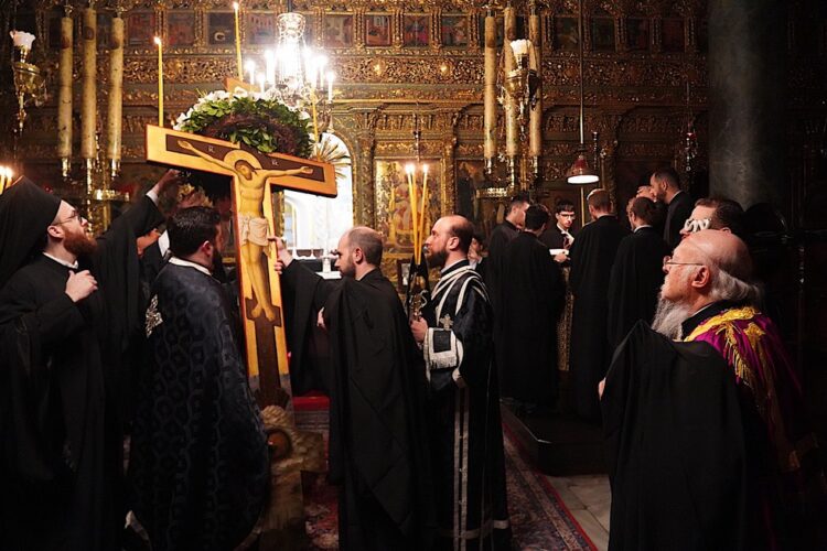 Η Ακολουθία των Παθών του Κυρίου στον Πατριαρχικό Ναό στο Φανάρι