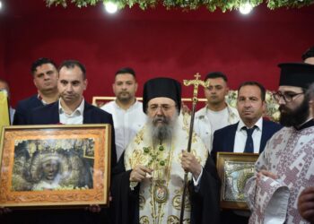 ΟΙ ΤΣΙΓΓΑΝΟΙ  ΤΗΣ ΚΑΤΩ ΑΧΑΪΑΣ ΕΟΡΤΑΣΑΝ ΤΟΝ ΑΡΧΙΣΤΡΑΤΗΓΟ ΜΙΧΑΗΛ