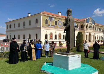 Επιμνημόσυνη δέηση ενώπιον του ανδριάντος του Κωνσταντίνου Παλαιολόγου στη Μητρόπολη Ταμασού