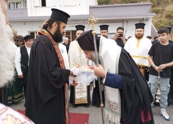 ΙΕΡΟ ΛΕΙΨΑΝΟ ΚΑΙ ΙΕΡΑ ΕΙΚΟΝΑ ΤΟΥ ΑΓΙΟΥ ΕΠΙΦΑΝΙΟΥ ΑΠΟ ΤΗΝ ΚΥΠΡΟ ΣΤΗΝ ΠΑΝΑΓΙΑ ΤΩΝ ΜΥΡΙΟΚΕΦΑΛΩΝ