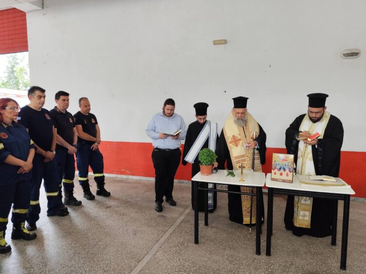 Αγιασμός στην Πυροσβεστική Υπηρεσία της Καρδίτσας για τη νέα αντιπυρική περίοδο