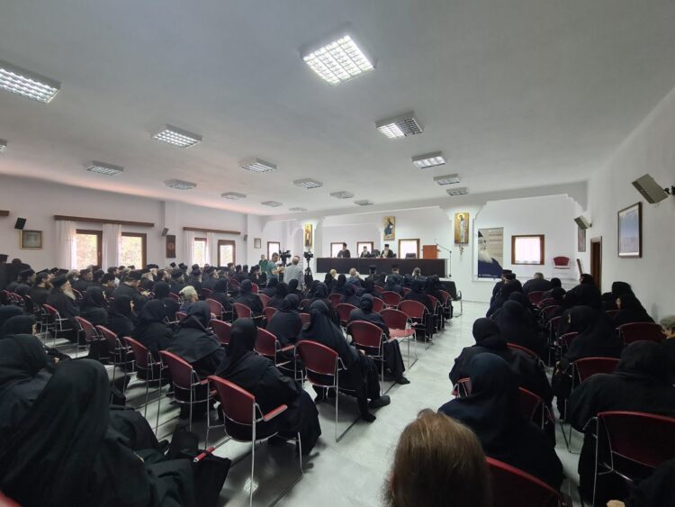 Με μεγάλη συμμετοχή ολοκληρώθηκε η 3η Μοναστική Ημερίδα με θέμα «Μνήμη Γέροντος Μωυσέως Αγιορείτου»
