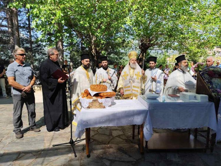 Κυριακή των Αγίων Πάντων και Σύναξις των Αγίων ενδόξων 12 Αποστόλων στην Ι.Μ. Θεσσαλιώτιδος