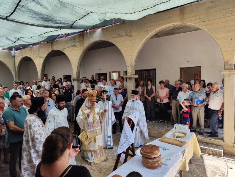 Η Μεγάλη γιορτή του Αγίου Πνεύματος στον Ιερό Ναό Αγίας Τριάδος Μοναστηρίου Οξυιάς