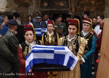 Προσωρινή μεταφορά ὀστῶν Παύλου καί Ναταλίας Μελᾶ