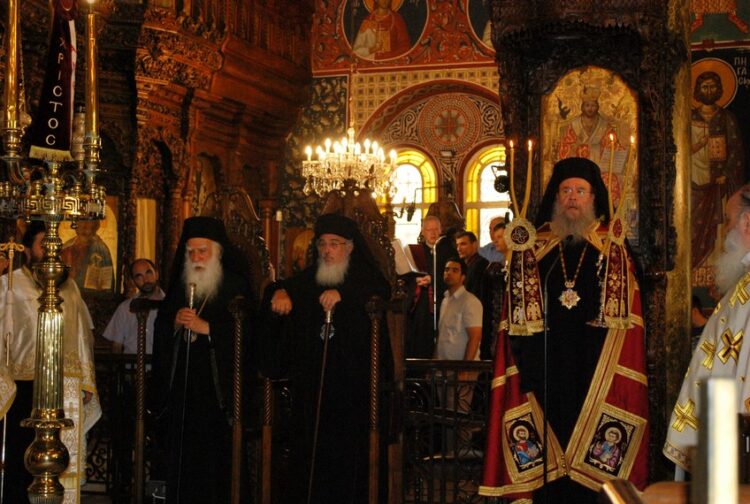 Μέγας Πανηγυρικός Ἑσπερινός στόν Μητροπολιτικό Ναό τῆς Ἁγίας Φωτεινῆς Νέας Σμύρνης