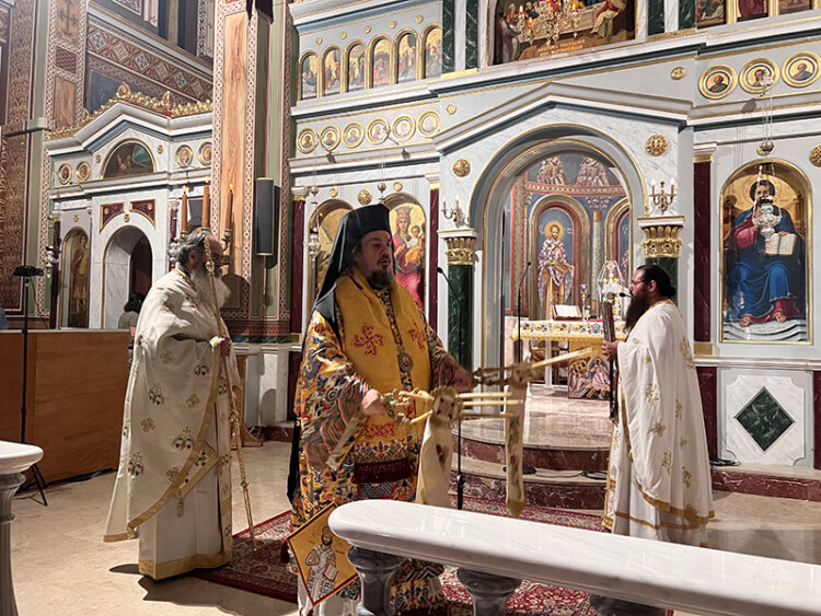 Σιγκαπούρης Κωνσταντίνος:  Οι άγιοι χαίρονται όταν τους παρακαλούμε…