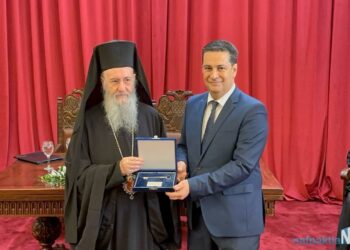 Ὁ Μητροπολίτης Ναυπάκτου ἐπίτιμος Δημότης τοῦ δήμου Ἀγρινίου