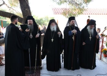 Ο Γέροντας Νεκτάριος προσκεκλημένος του Σεβ. Μητροπολίτου Μεγάρων και Σαλαμίνος Κωνσταντίνου