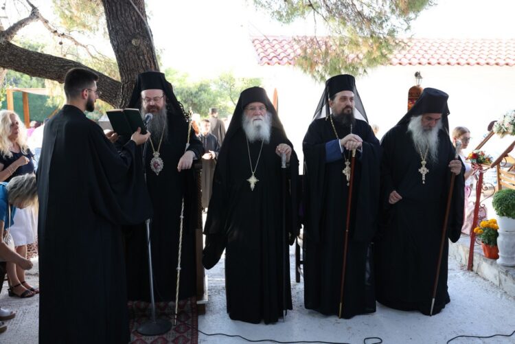 Ο Γέροντας Νεκτάριος προσκεκλημένος του Σεβ. Μητροπολίτου Μεγάρων και Σαλαμίνος Κωνσταντίνου