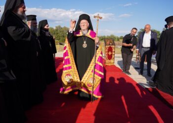 O Mέγας Εσπερινός της εορτής των Πρωτοκορυφαίων Πέτρου και Παύλου στην Ι. Μονή Αγίων Αποστόλων Λιθαρίου